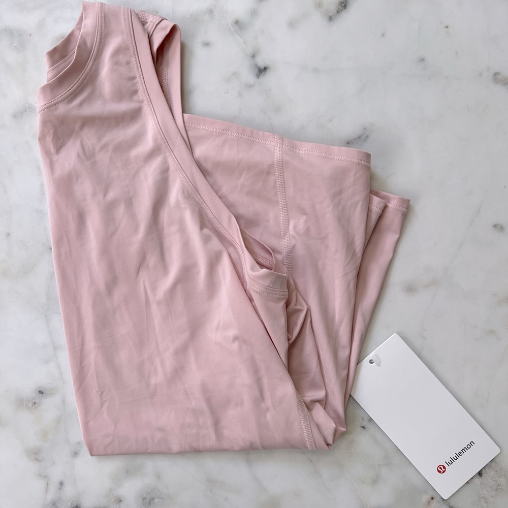 NEW WITH TAGS - lululemon high neck open back tank - size 4